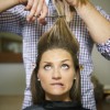 Жените подстригват косата си късо